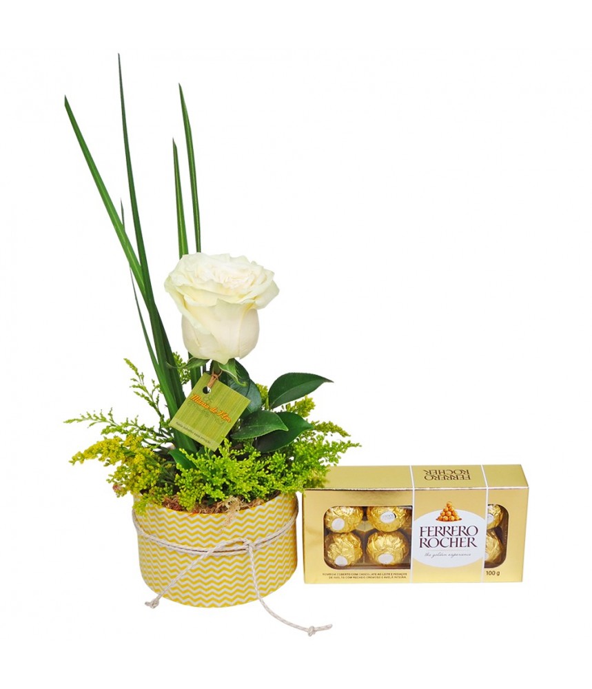 Arranjo de Rosa com Ferrero Rocher Doce Mimo