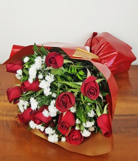 Buquê Clássico de 12 rosas vermelhas