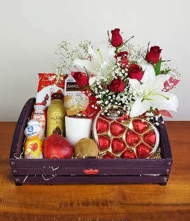 Cesta de café, flores e chocolate Apaixonado por você