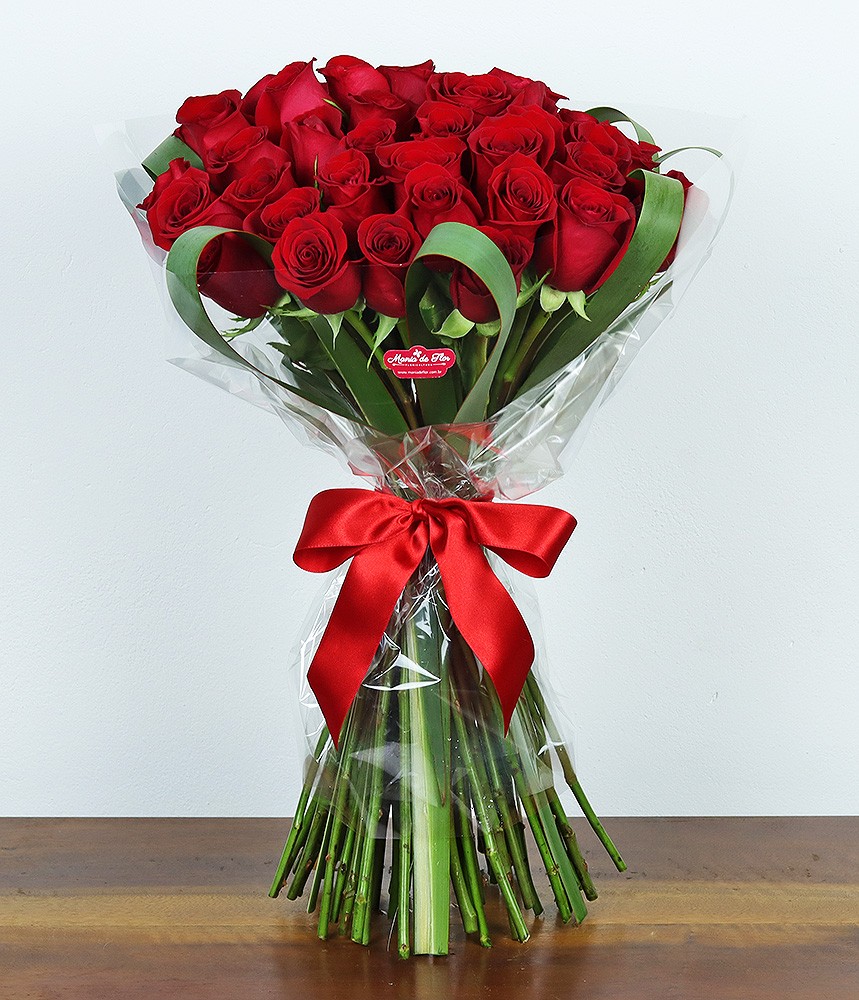 Buquê de 50 Rosas Vermelhas