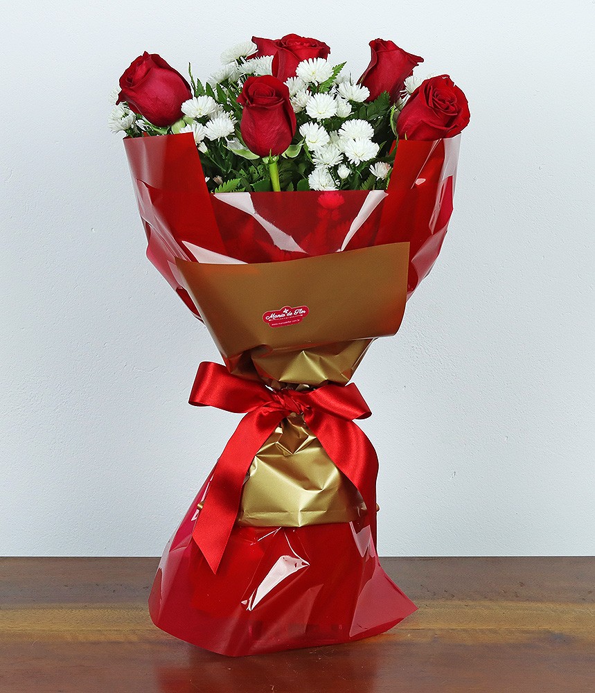 Buquê de 6 rosas importadas vermelhas