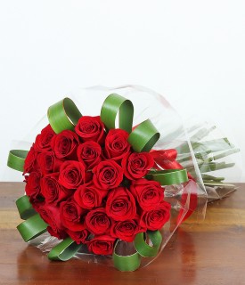 Buquê de 25 Rosas Vermelhas