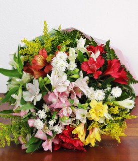 Buquê de flores - Maestria de Alstroemérias