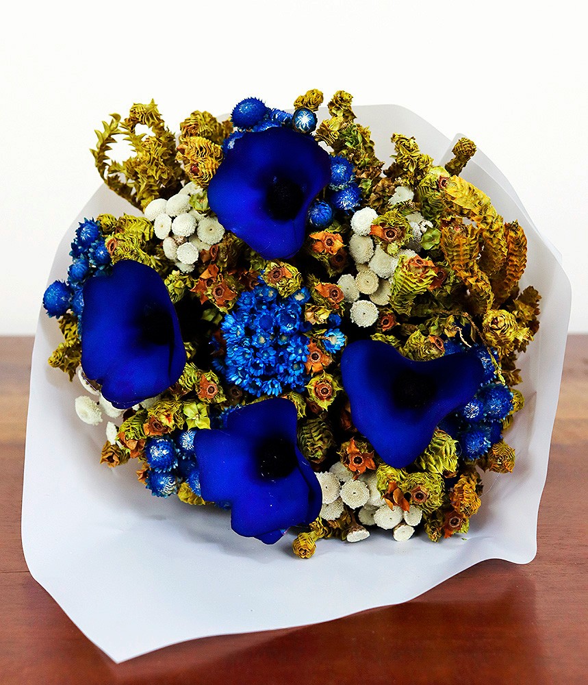 Buquê com flores naturais Secas - Azul