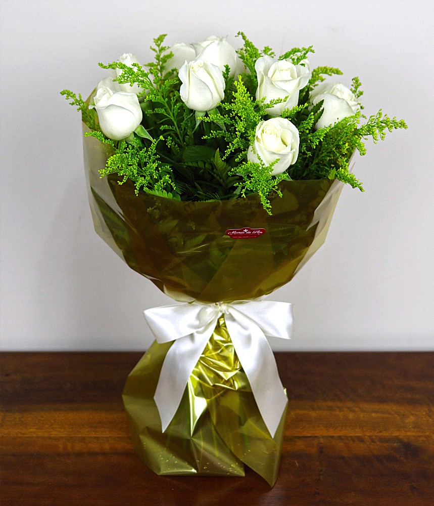 Buquê de 12 Rosas Brancas